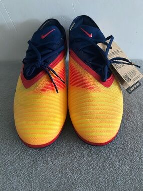 Nike Phantom 6 Low Elite FG soccer cleats